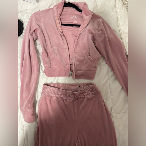 Rarely worn pink velvet tracksuit - Picture 1 of 4